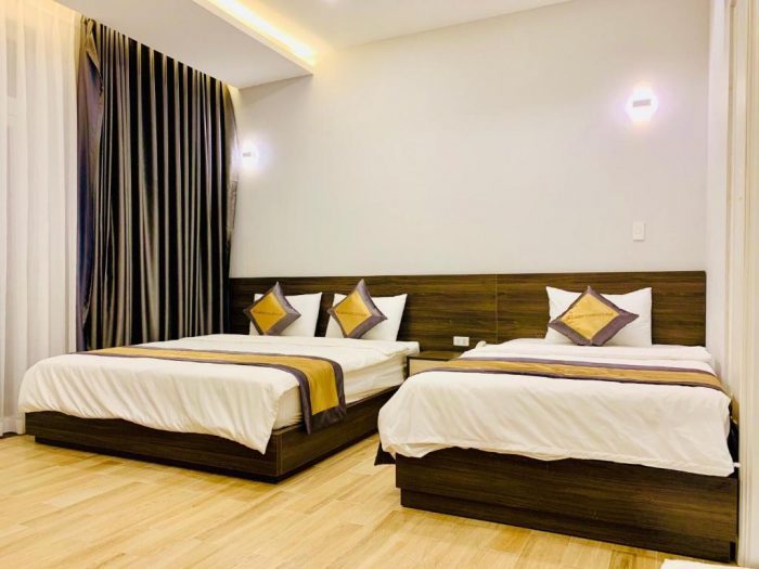 Phòng ngủ theo phong cách hiện đại, tối giản với gam màu vàng dịu mắt
