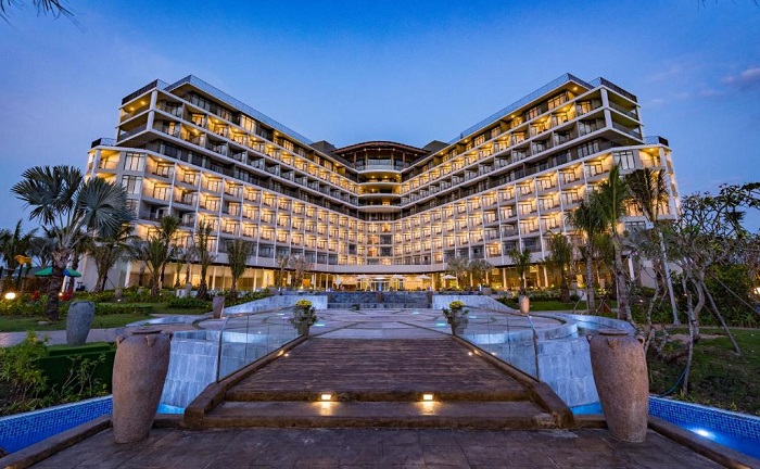 Khách sạn Best Western Premier Sonasea sở hữu tầm nhìn ra làn nước trong xanh của Vịnh Thái Lan đầy lãng mạn