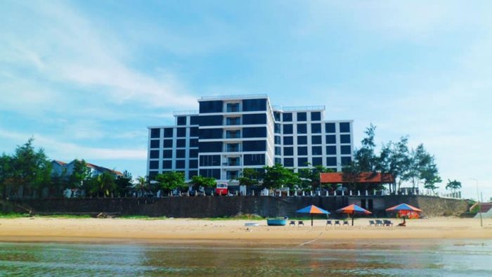 Bạn nên tìm tour có khách sạn view biển khi du lịch Thiên Cầm