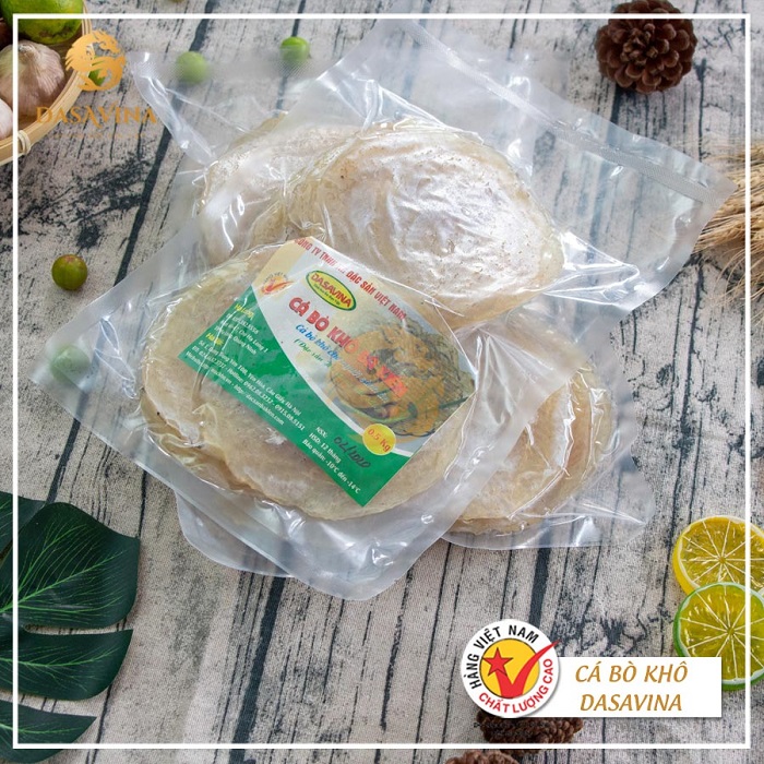 Cá bò khô hiệu Bá Kiến được đóng gói một cách tiện lợi